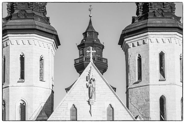 Bibikow, Walter 아티스트의 Sweden-Gotland Island-Visby-Visby Cathedral-12th century-exterior작품입니다.